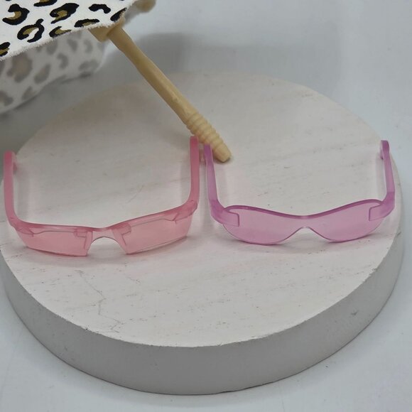 Bratz Doll Accessories: Pink & Light Pink Sunglasses With Leopard Print Umbrella - Picture 2 of 4